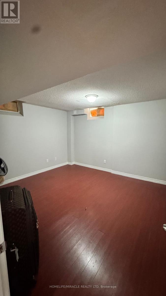 58 Dovehaven Cres. Crescent, Brampton, Ontario  L6P 2N8 - Photo 19 - W12243280