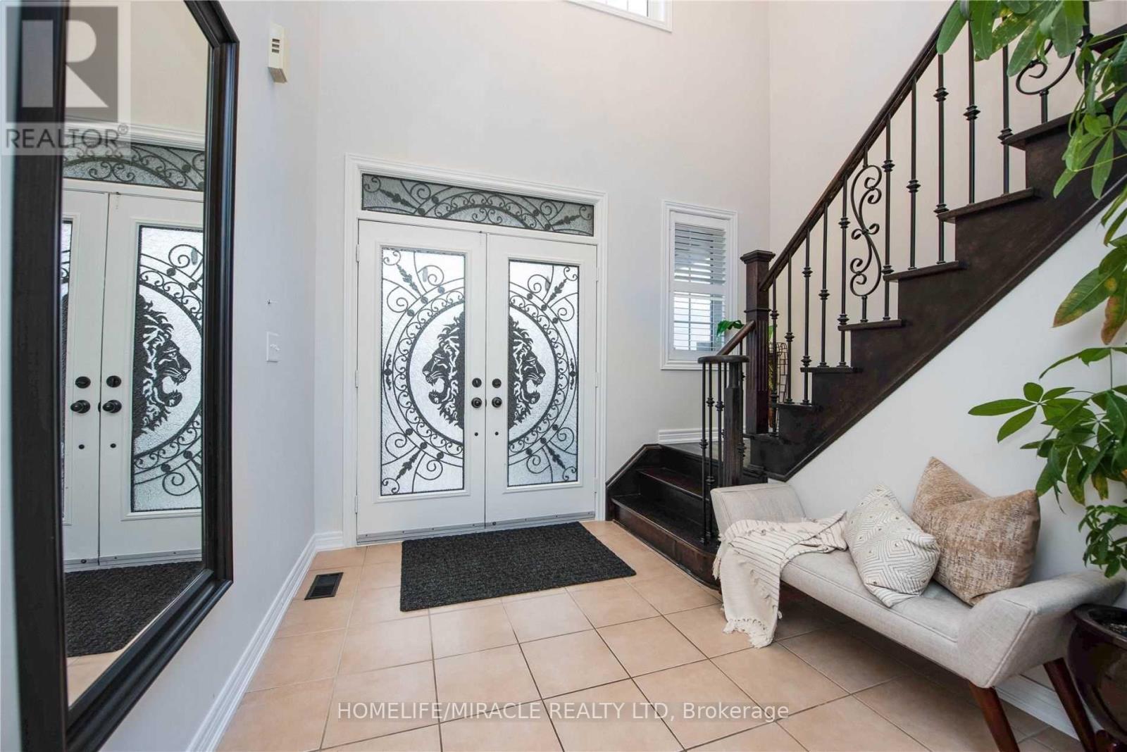 58 Dovehaven Cres. Crescent, Brampton, Ontario  L6P 2N8 - Photo 10 - W12243280
