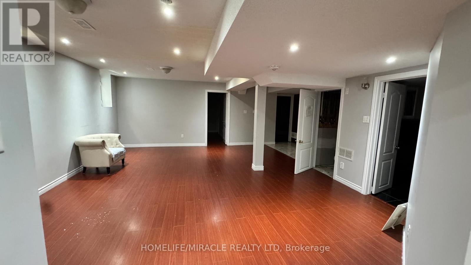 58 Dovehaven Cres. Crescent, Brampton, Ontario  L6P 2N8 - Photo 18 - W12243280