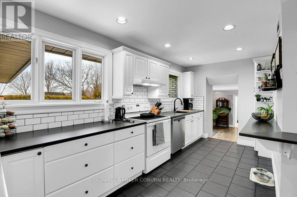 11391 Lakeshore Drive, South Dundas, Ontario  K0E 1K0 - Photo 13 - X12078689