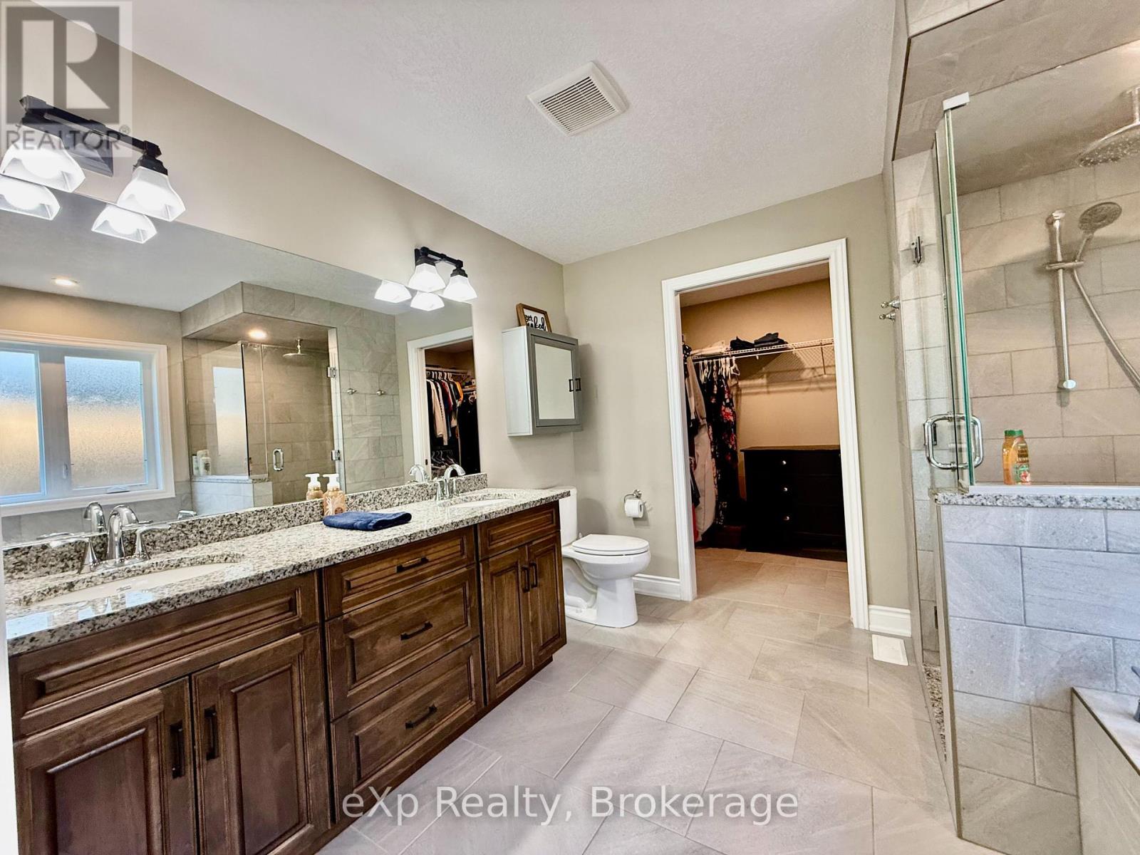 137 17th Avenue A Avenue, Hanover, Ontario  N4N 0B5 - Photo 13 - X12243377