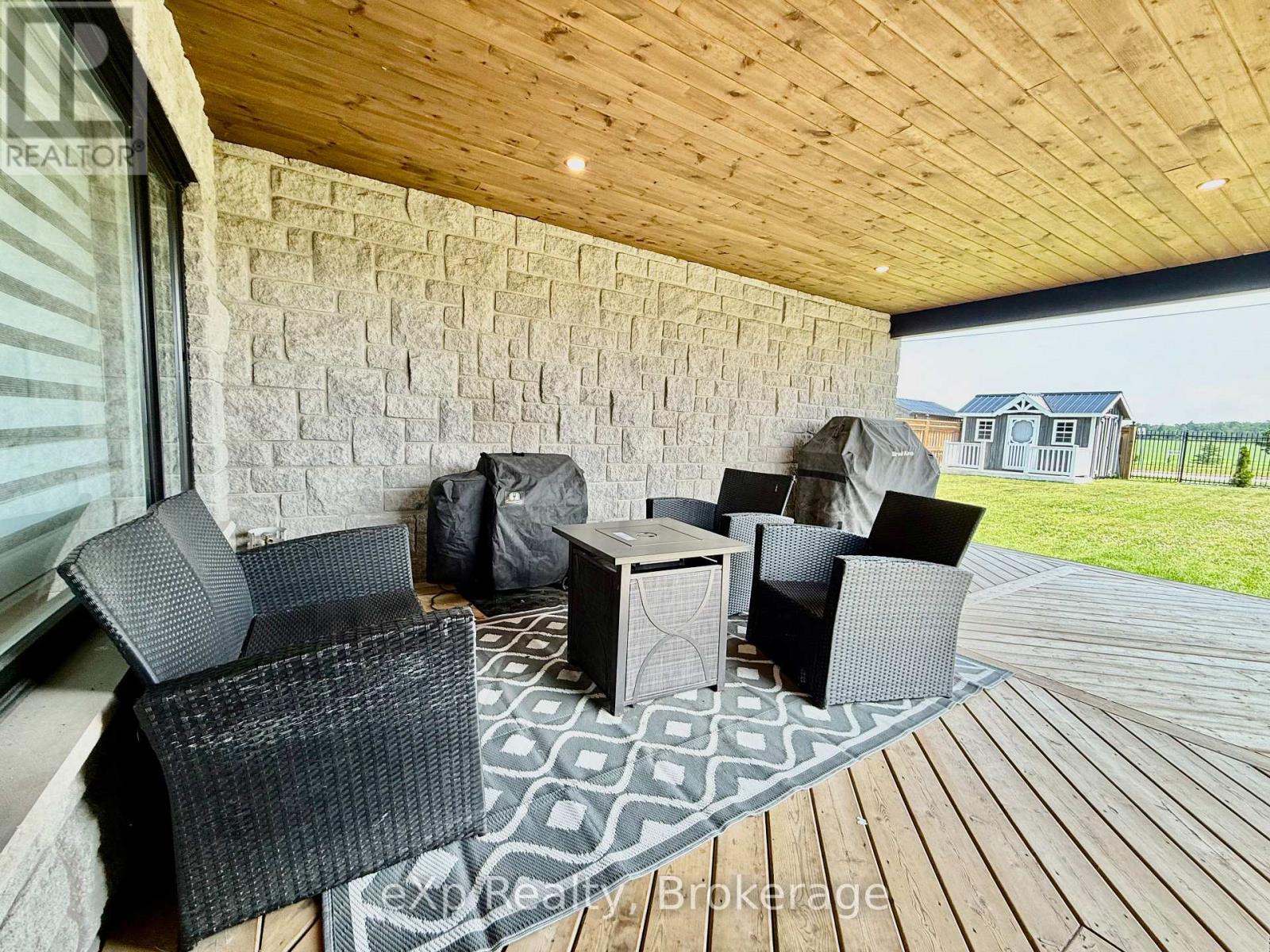 137 17th Avenue A Avenue, Hanover, Ontario  N4N 0B5 - Photo 22 - X12243377