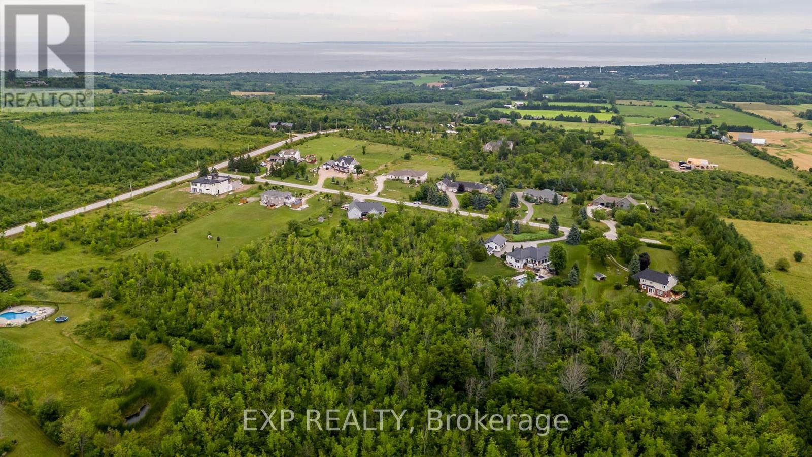 106 Ridgecrest Lane, Meaford, Ontario  N4L 1W6 - Photo 8 - X12243359