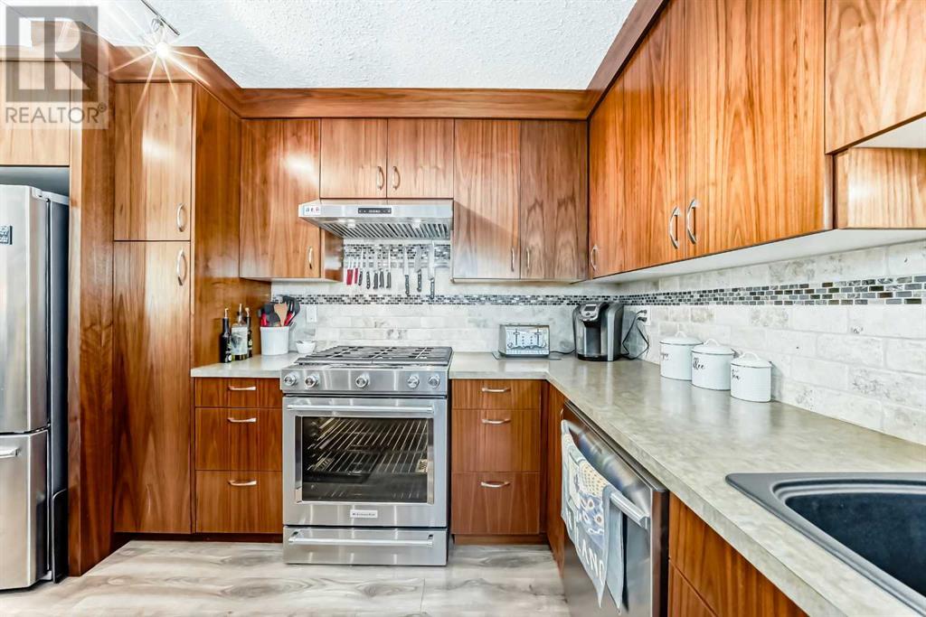 Property at 21 Falchurch Road NE image 2