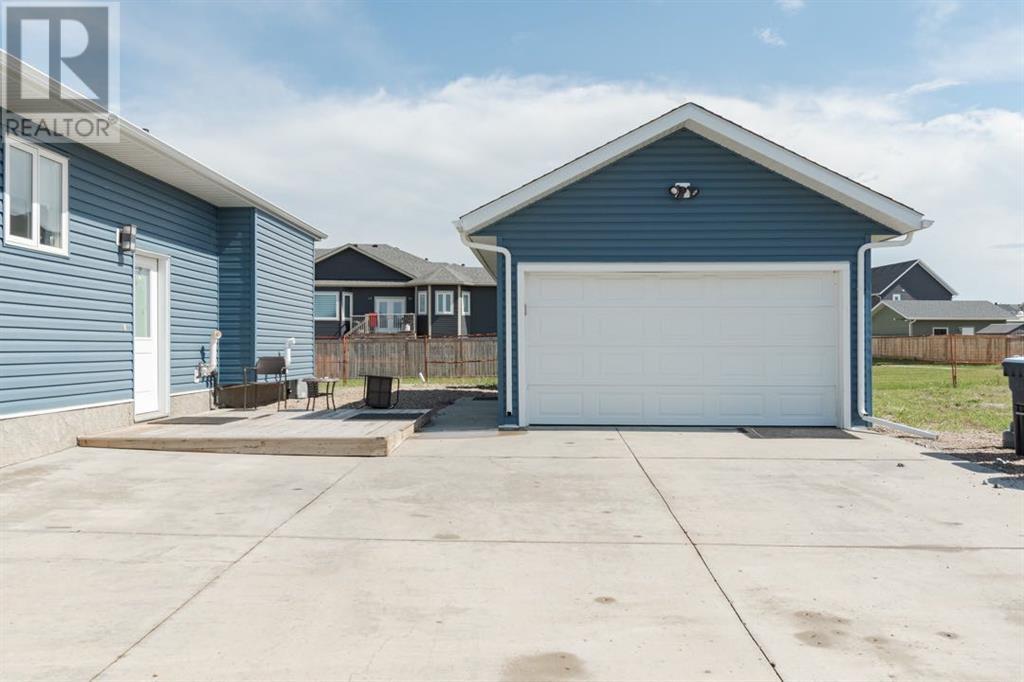 Property at 384 Beacon Hill Drive image 3