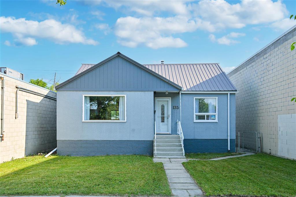 135 Victoria Avenue West Winnipeg, Manitoba 3L//Winnipeg/SS THURSDAY JUNE 26**OFFERS ANYTIME**OPEN HOUSE THURSDAY JUNE 26 FROM 5-7PM AND SUNDAY JUNE 29 FROM 2-4PM*MEDIA BUTTON FOR FEATURE VIDEO*This is a rare opportunity to avoid bidding wars and own a beautifully remodeled home in the sought-after Transcona neighbourhood. Updated throughout, this home offers a modern open-concept layout connecting the living room, kitchen, and dining area. The kitchen features custom cabinetry, quartz countertops, and stainless steel appliances including a fridge, stove, dishwasher, and microwave. The main floor includes a stylish four-piece bathroom, a spacious primary bedroom, and a second bedroom both with CUSTOM BUILT-IN closets for smart storage. The lower level adds two more rooms, a laundry area, and an insulated future rec room, ready for drywall. Outside, enjoy a deck, plenty of parking, and a yard ready for your landscaping ideas. Additional upgrades include new flooring throughout, newer exterior doors, some updated windows, central air, HI-EFF furnace, 100-amp service, and a durable metal roof. Conveniently located near excellent schools, community centre, rinks, pools, shopping, and public transit, This home offers you comfort and value in a prime location. (id:48254)
