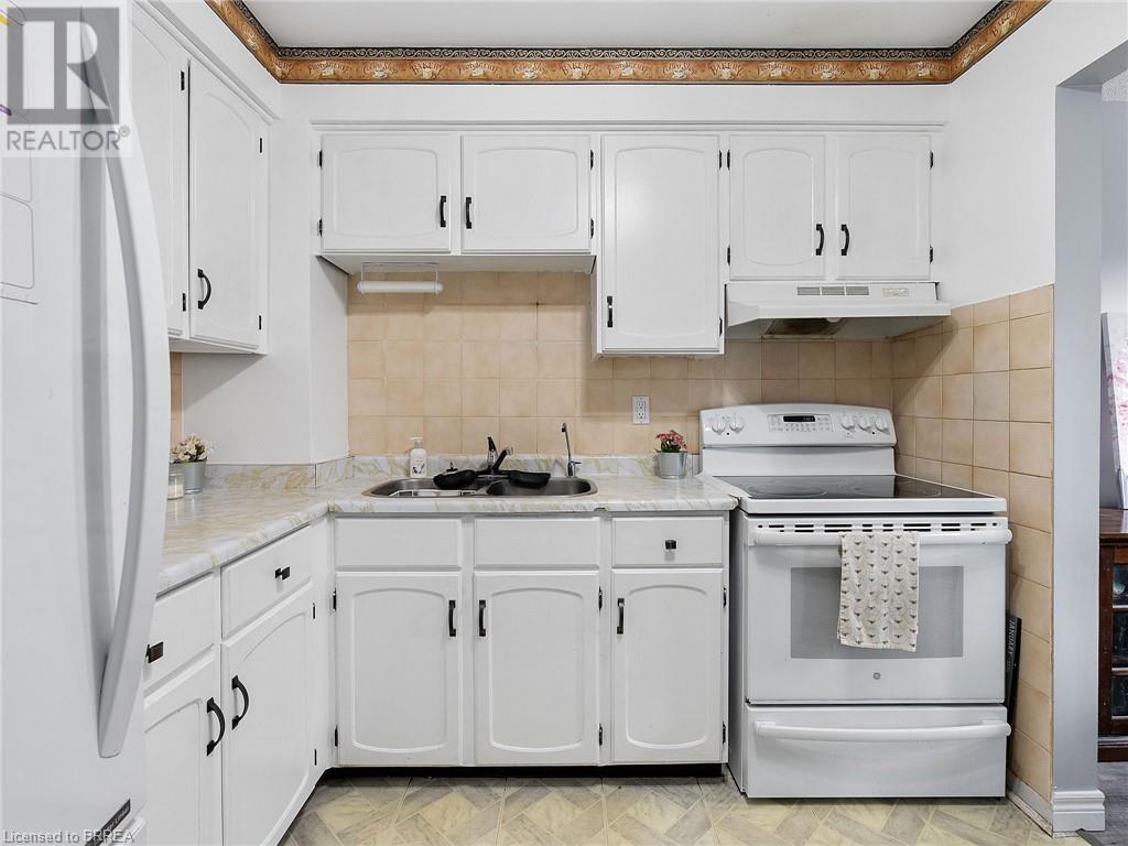 51 Paulander Drive Unit# 116, Kitchener, Ontario  N2M 5E5 - Photo 18 - 40740825