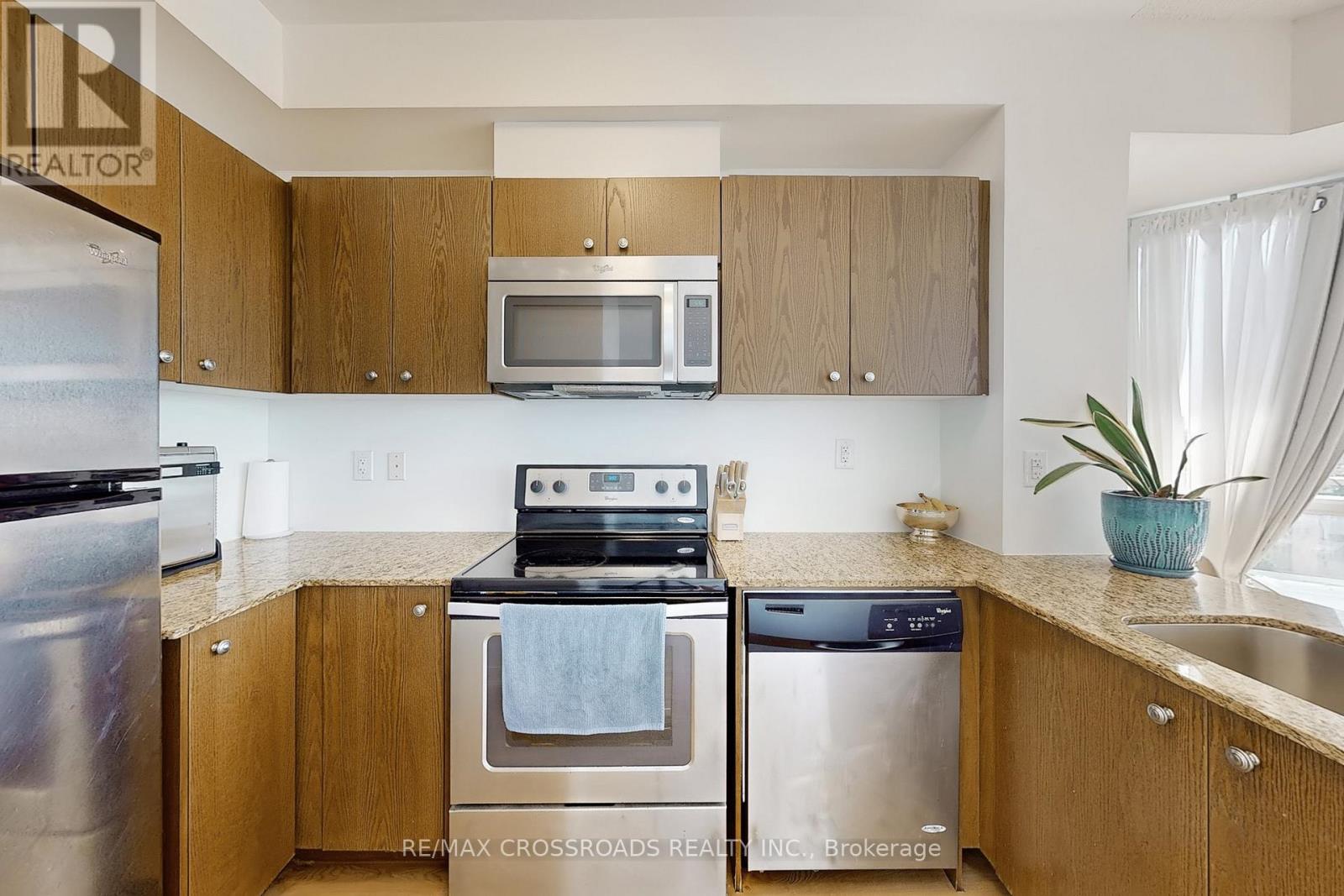 810 - 5101 Dundas Street W, Toronto, Ontario  M9A 1C1 - Photo 13 - W12243392