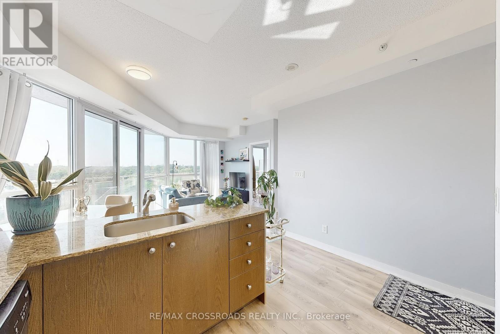 810 - 5101 Dundas Street W, Toronto, Ontario  M9A 1C1 - Photo 15 - W12243392