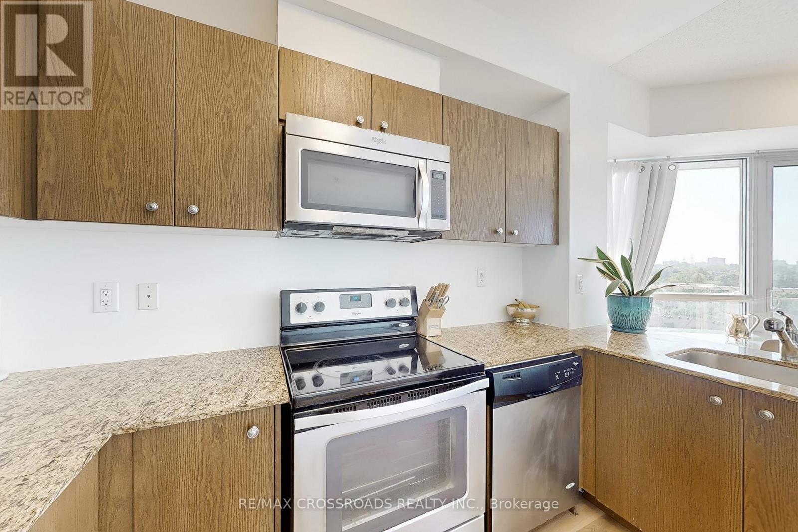 810 - 5101 Dundas Street W, Toronto, Ontario  M9A 1C1 - Photo 16 - W12243392