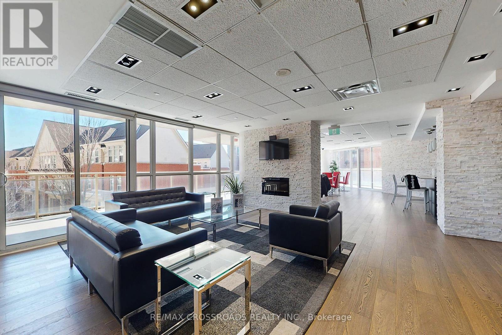 810 - 5101 Dundas Street W, Toronto, Ontario  M9A 1C1 - Photo 33 - W12243392