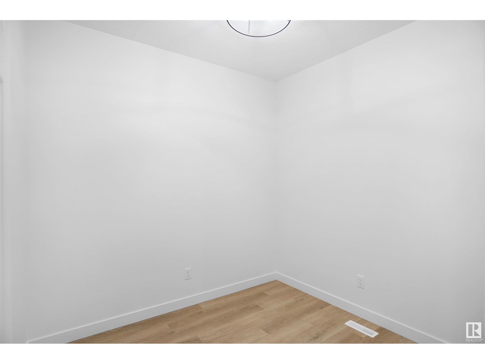 Property at 85 ELLIOTT WD image 4