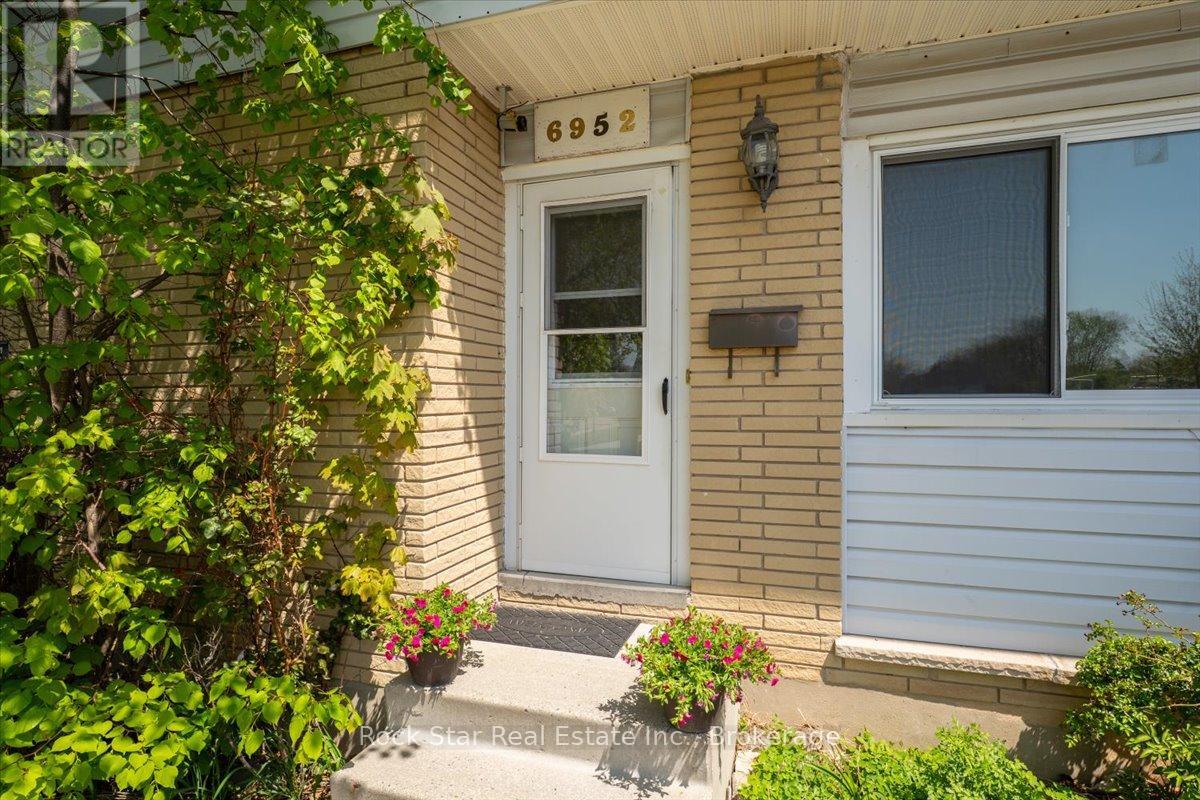 Property at 6952 WARDEN AVENUE image 3