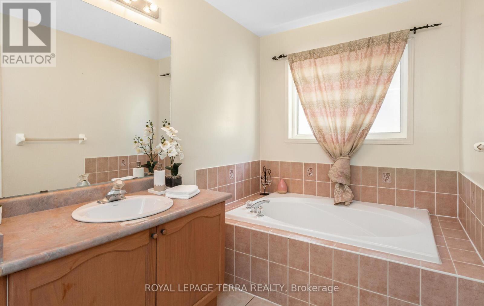 355 Edenbrook Hill Drive, Brampton, Ontario  L7A 2N4 - Photo 26 - W12243416