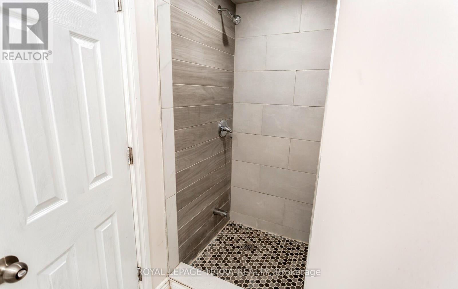355 Edenbrook Hill Drive, Brampton, Ontario  L7A 2N4 - Photo 44 - W12243416