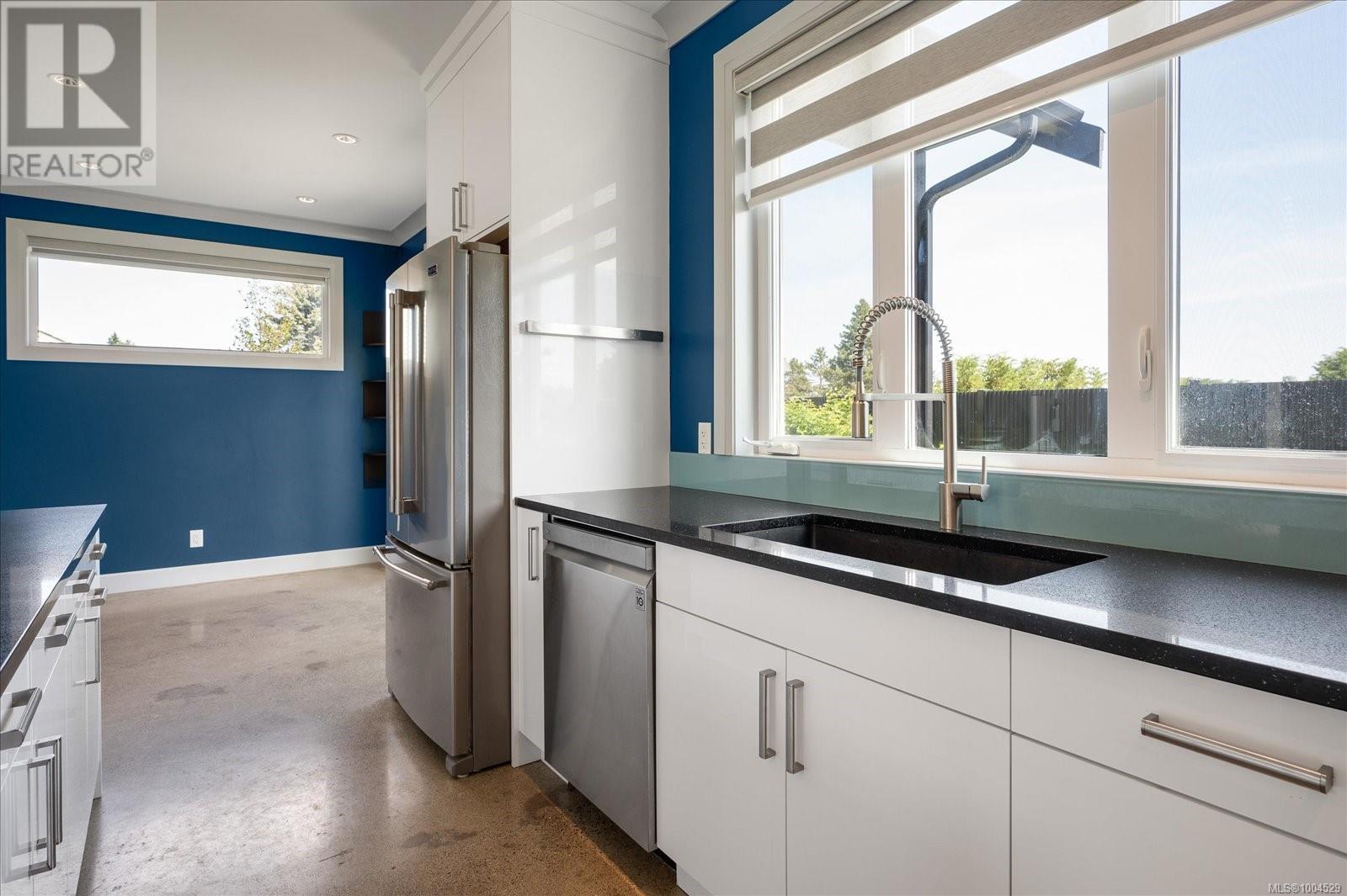 Property at 628 Lance Pl image 1