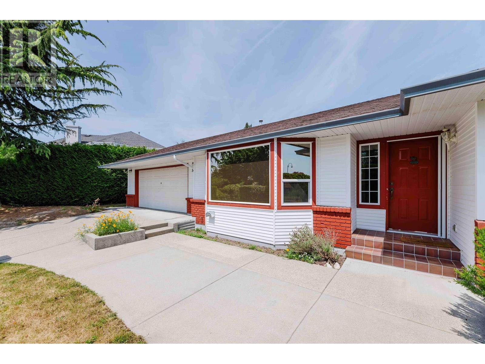 Property at 5078 BAY ROAD image 3
