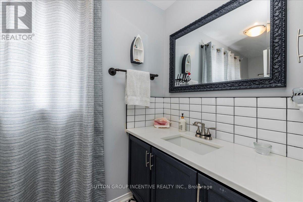 392 Big Bay Point Road, Barrie, Ontario  L4N 8A2 - Photo 11 - S12243468