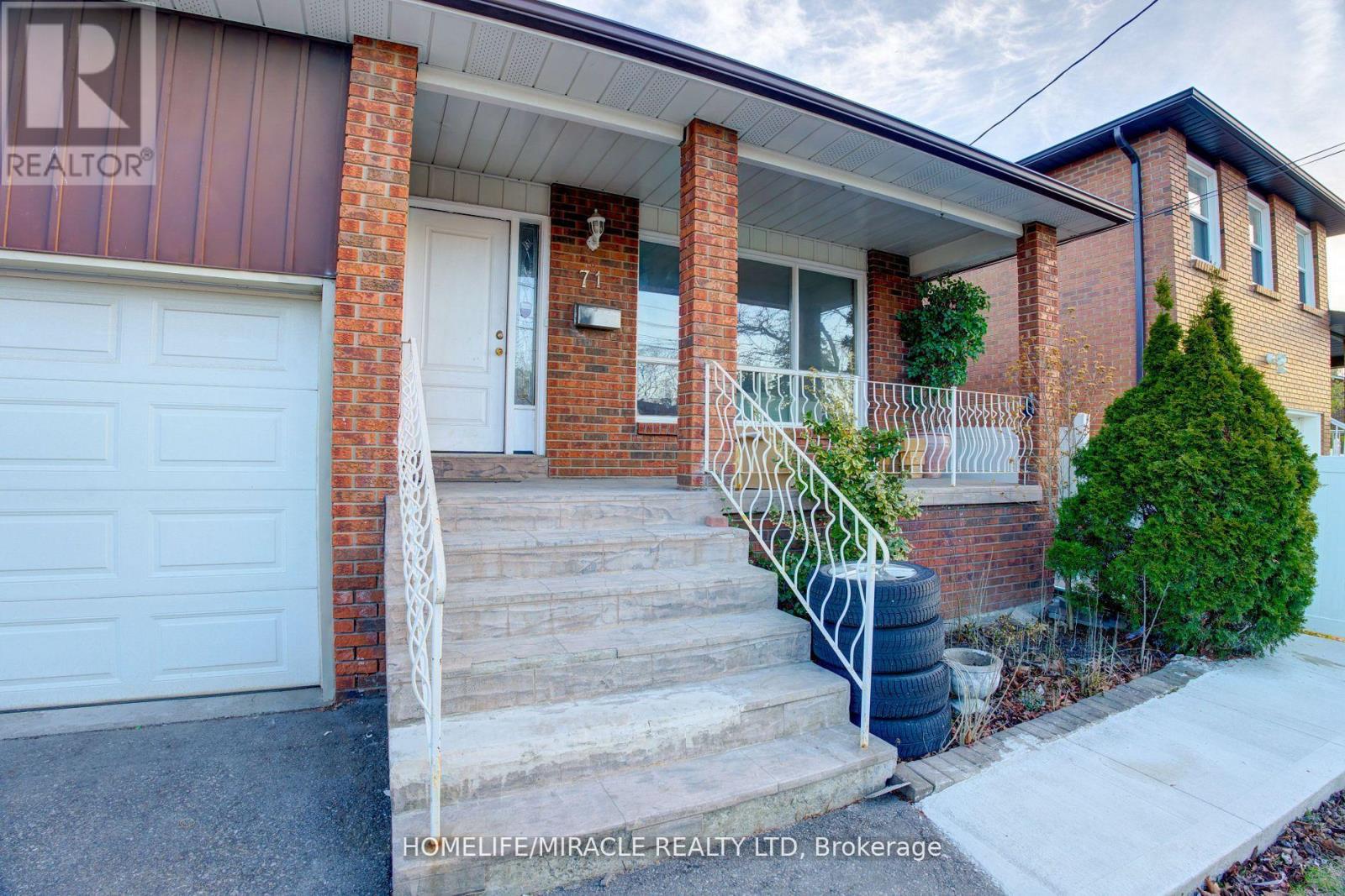 Property at 71 KINGSVIEW BOULEVARD image 2