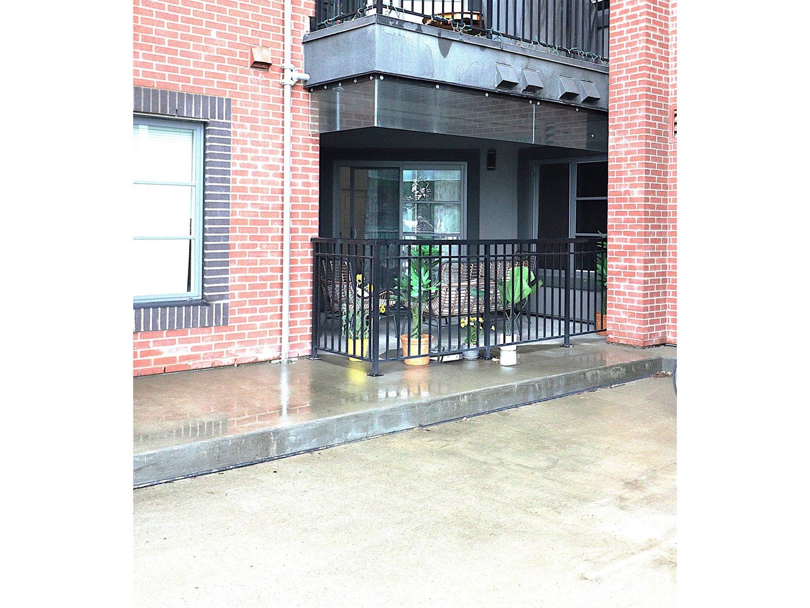 Property at #110 1144 ADAMSON DR SW image 4