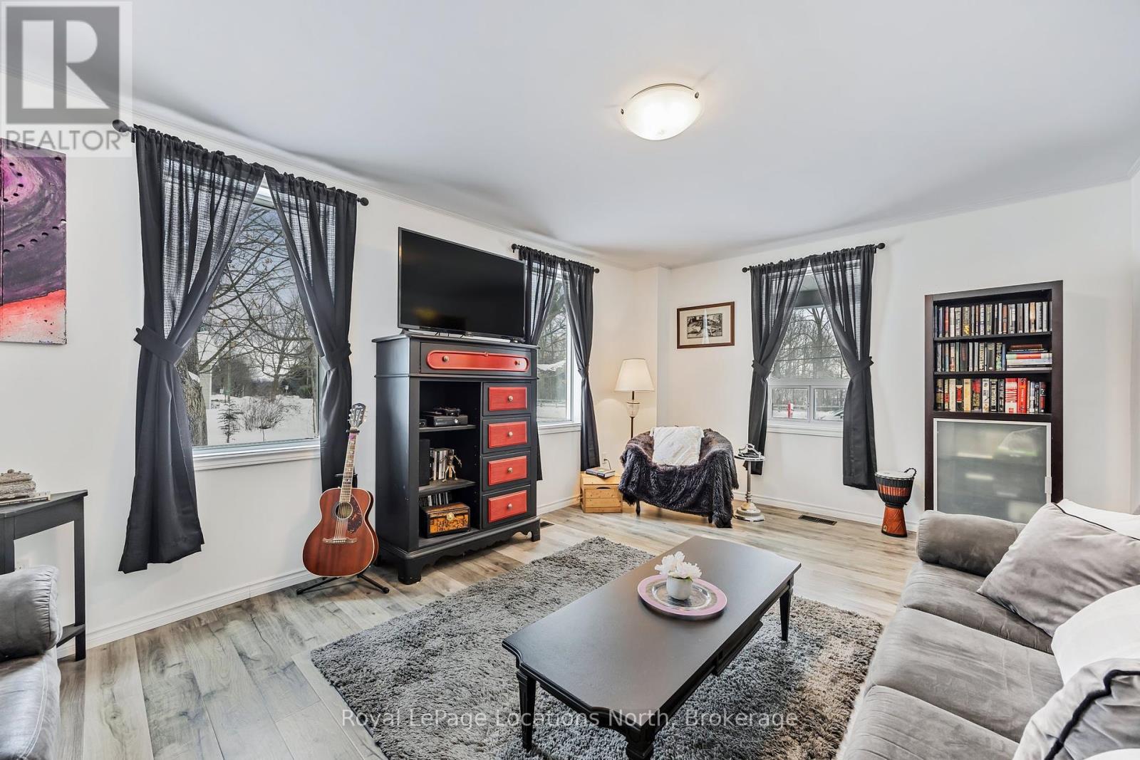 148 Marsh Street, Blue Mountains, Ontario  N0H 1J0 - Photo 13 - X12231336