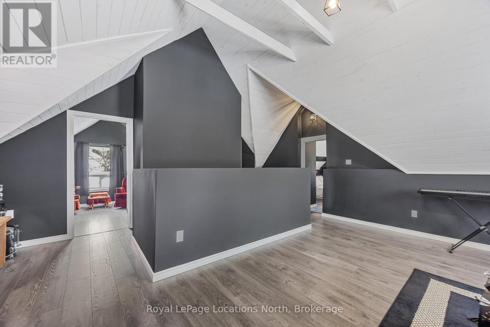 148 Marsh Street, Blue Mountains, Ontario  N0H 1J0 - Photo 19 - X12231336