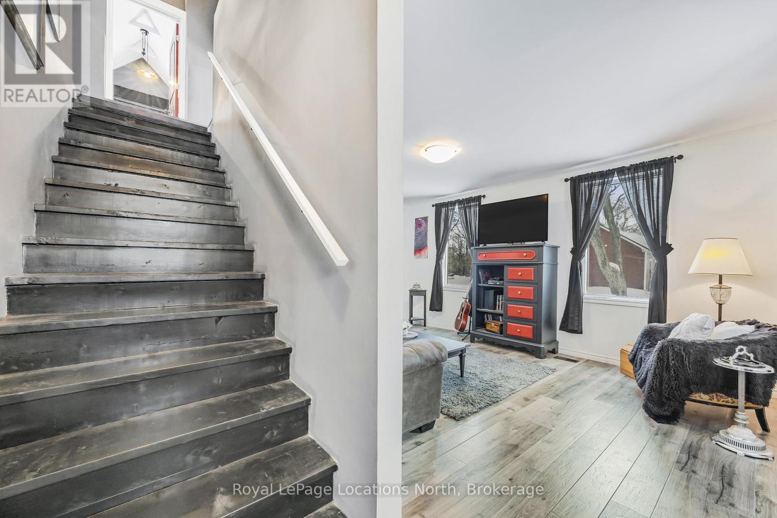 148 Marsh Street, Blue Mountains, Ontario  N0H 1J0 - Photo 18 - X12231336