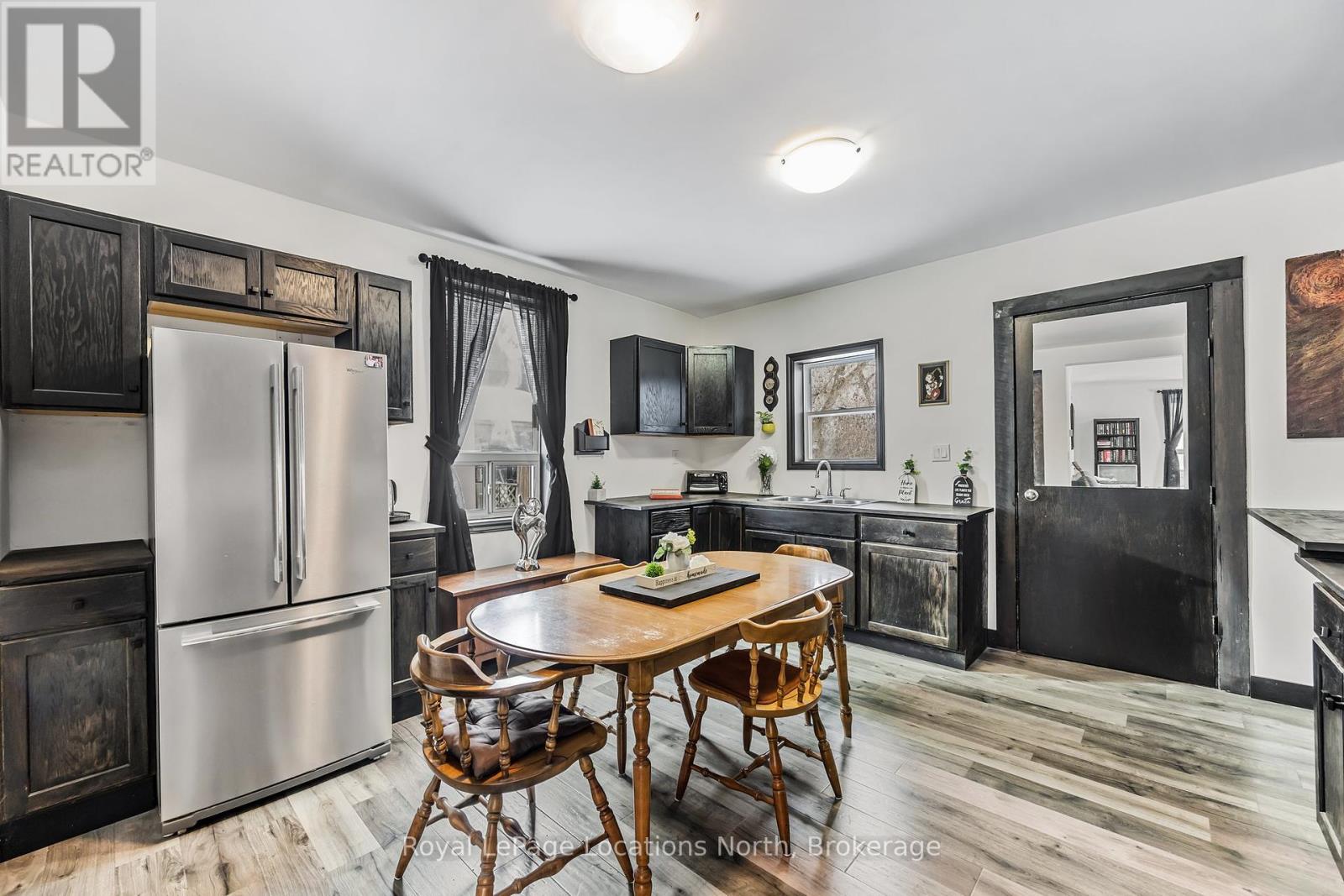 148 Marsh Street, Blue Mountains, Ontario  N0H 1J0 - Photo 10 - X12231336