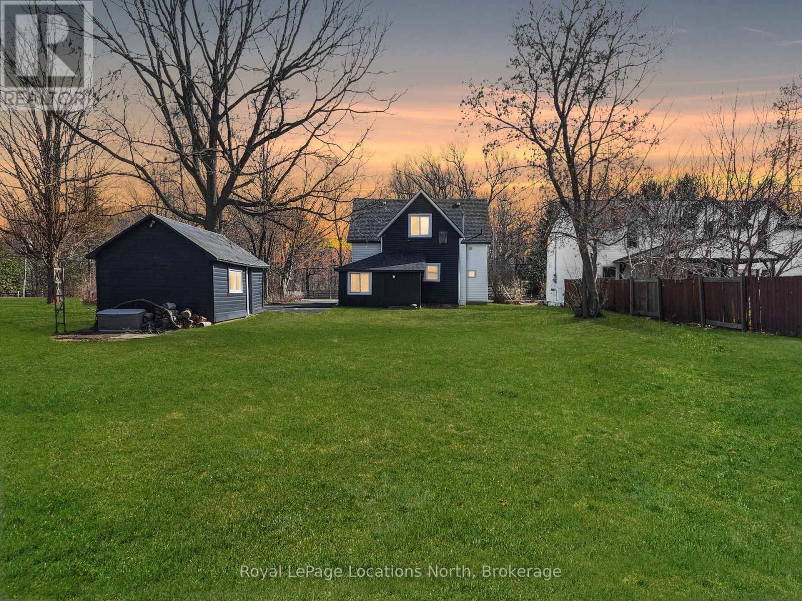 148 Marsh Street, Blue Mountains, Ontario  N0H 1J0 - Photo 2 - X12231336