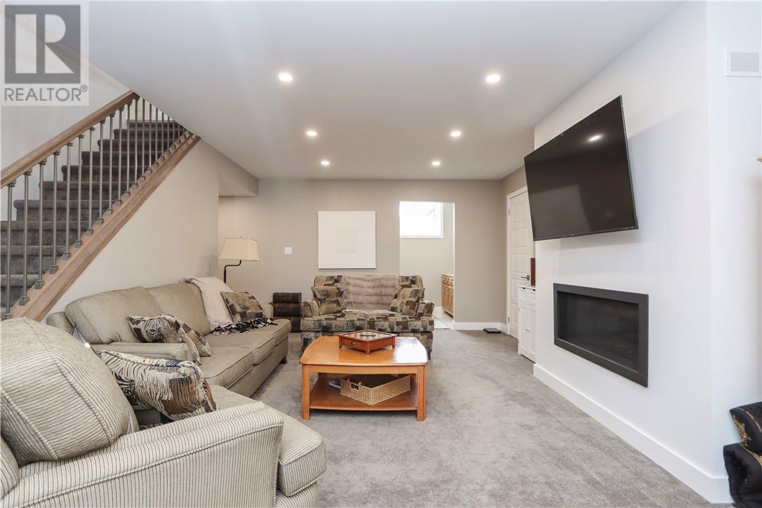 54 Oak Street, Capreol, Ontario  P0M 1H0 - Photo 38 - 2123141