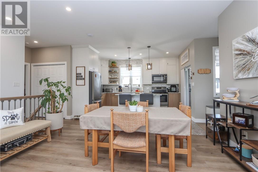 54 Oak Street, Capreol, Ontario  P0M 1H0 - Photo 6 - 2123141