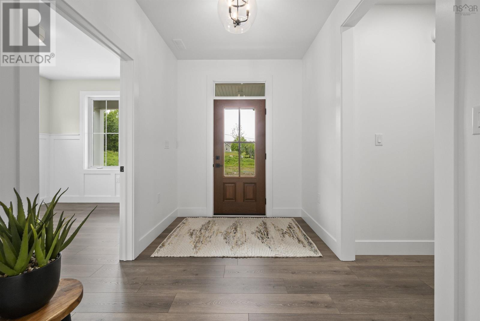 Property at 84 Sugarwood Court image 3
