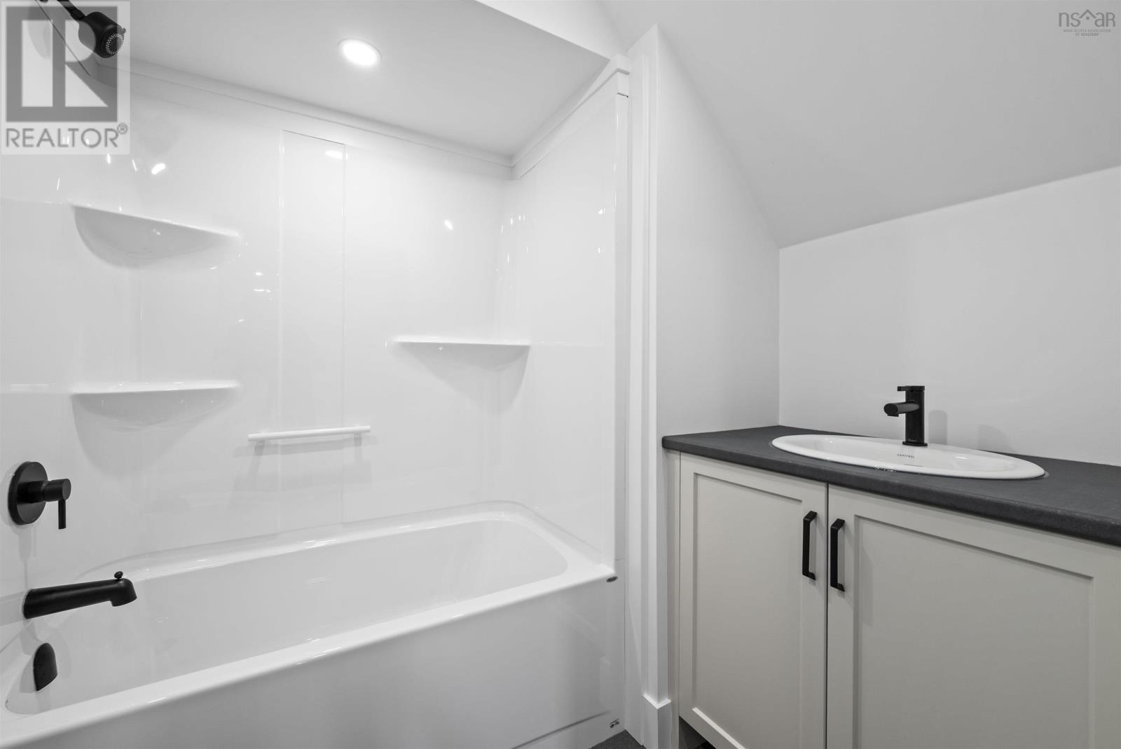 84 Sugarwood Court, Porters Lake, Nova Scotia  B3E 0C7 - Photo 37 - 202500499