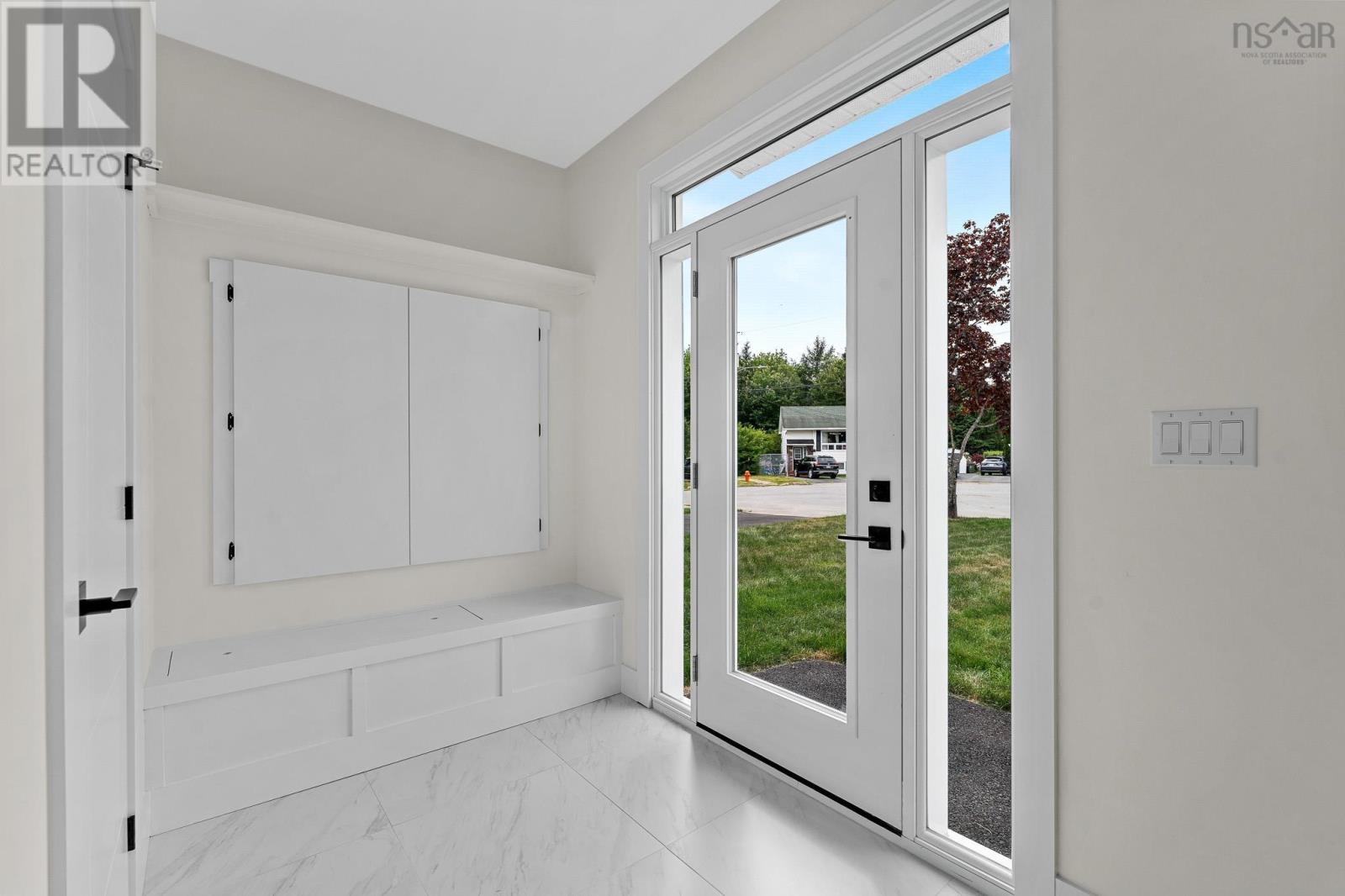 Property at 44 Contessa Court image 3