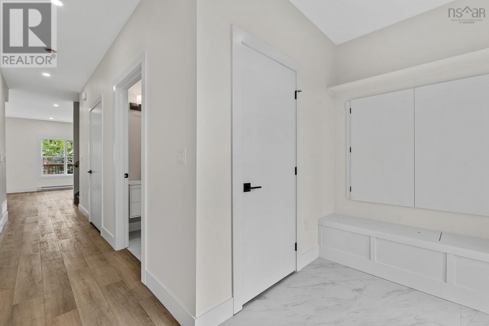 Property at 44 Contessa Court image 4
