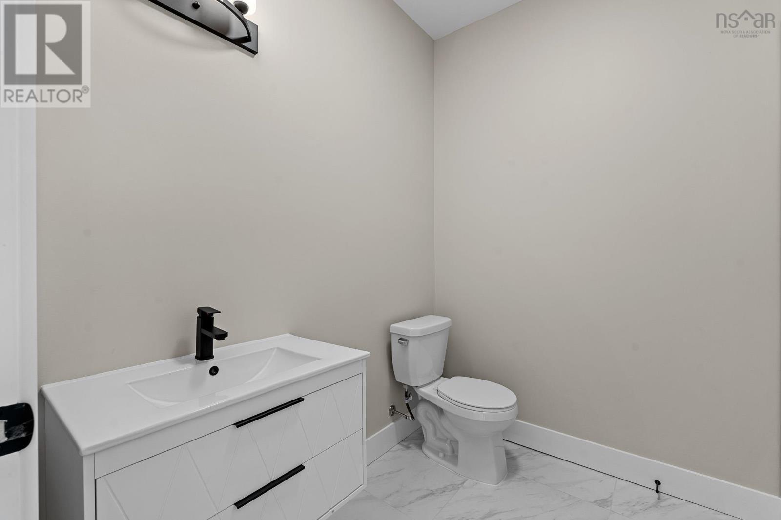 Property at 44 Contessa Court image 5