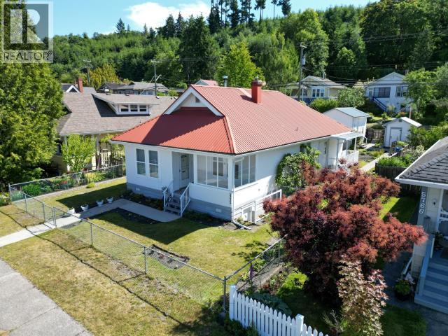 5772 MAPLE AVE, powell river, British Columbia