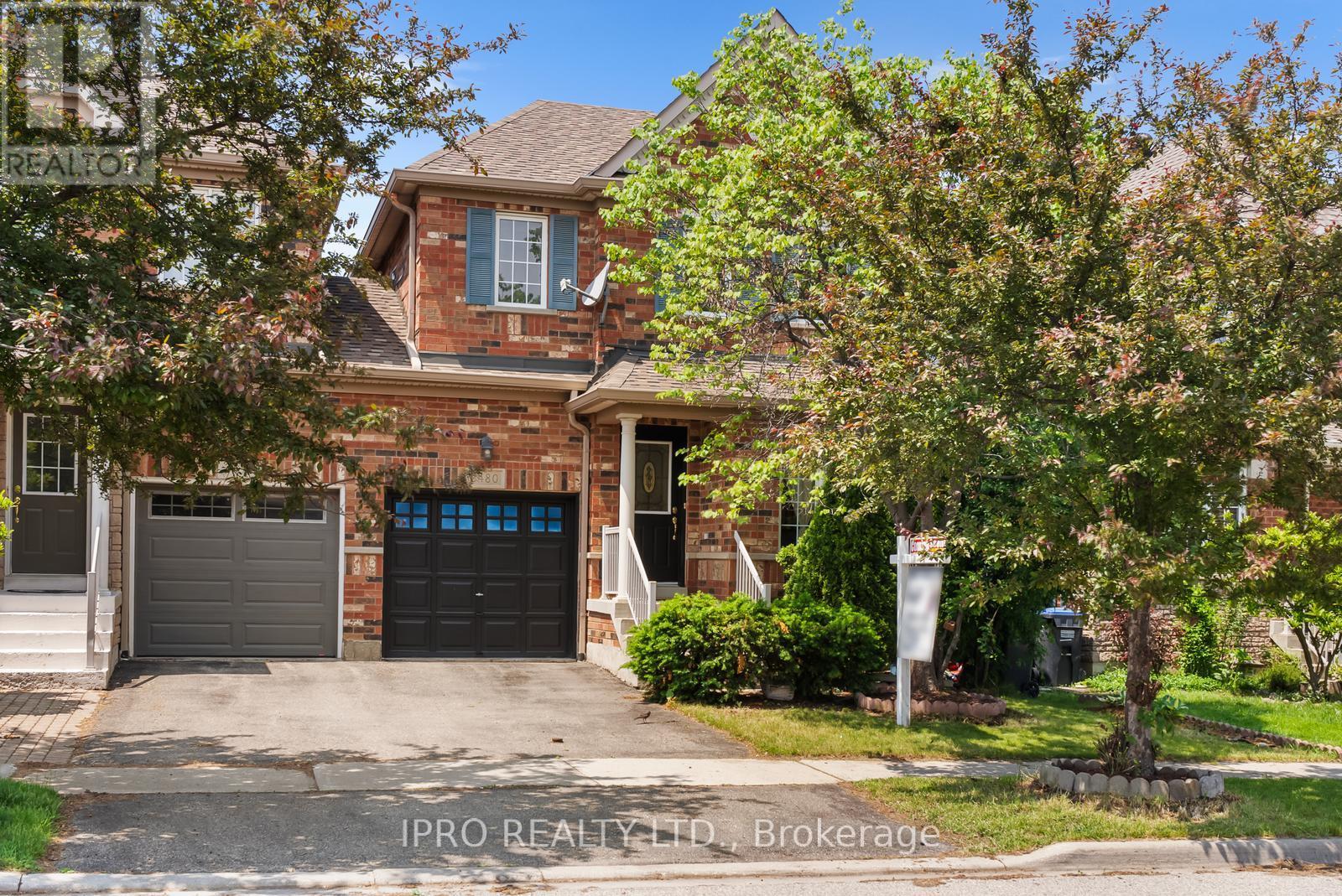 Property at 3480 COVENT CRESCENT image 1