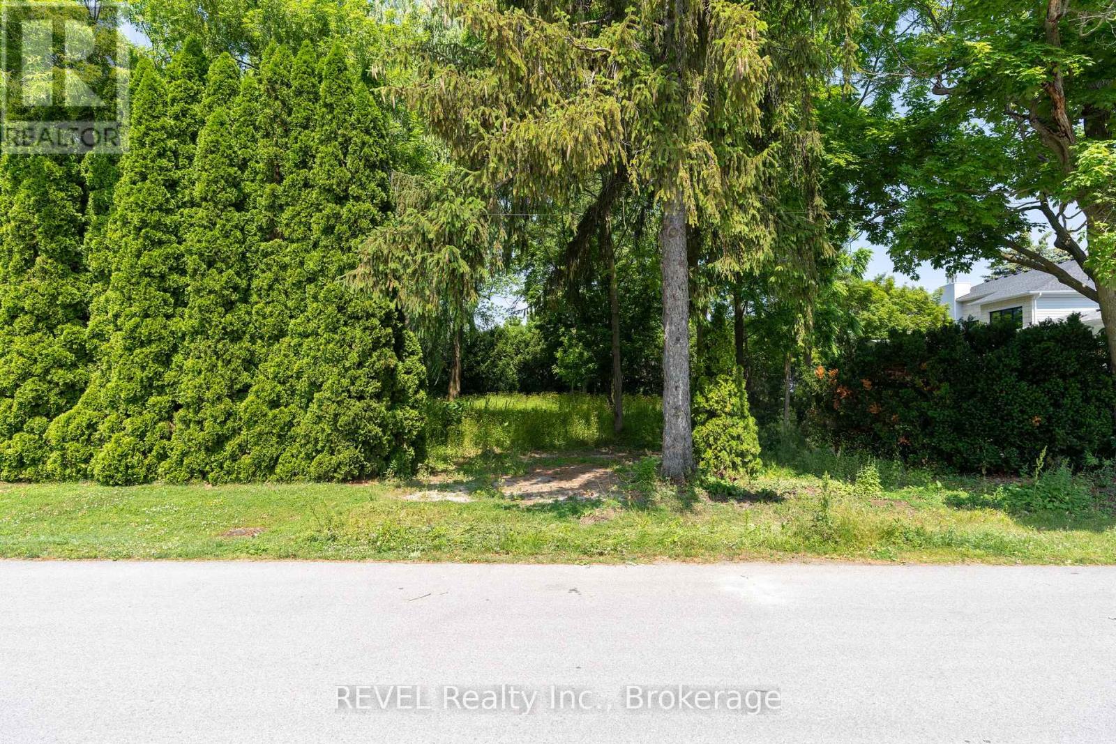 517 Gate Street, Niagara-On-The-Lake (Town), Ontario  L0S 1J0 - Photo 11 - X12243523