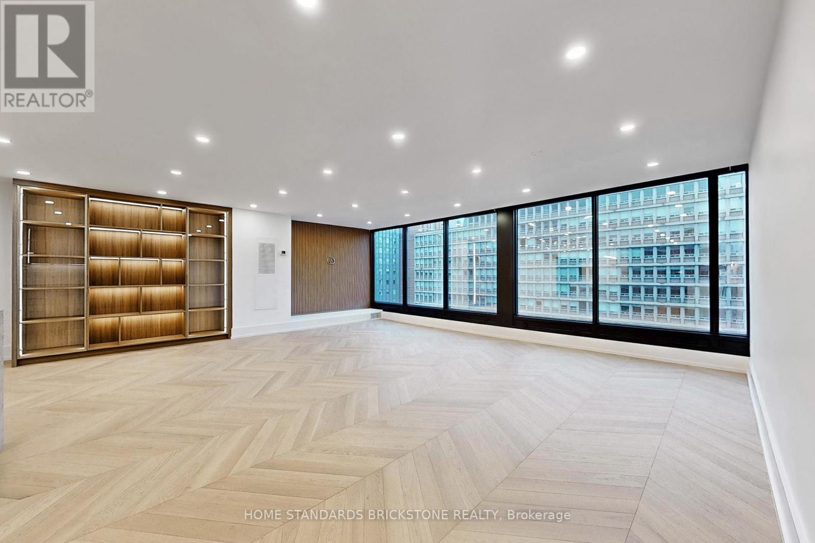 Property at 1009 - 110 BLOOR STREET W image 1