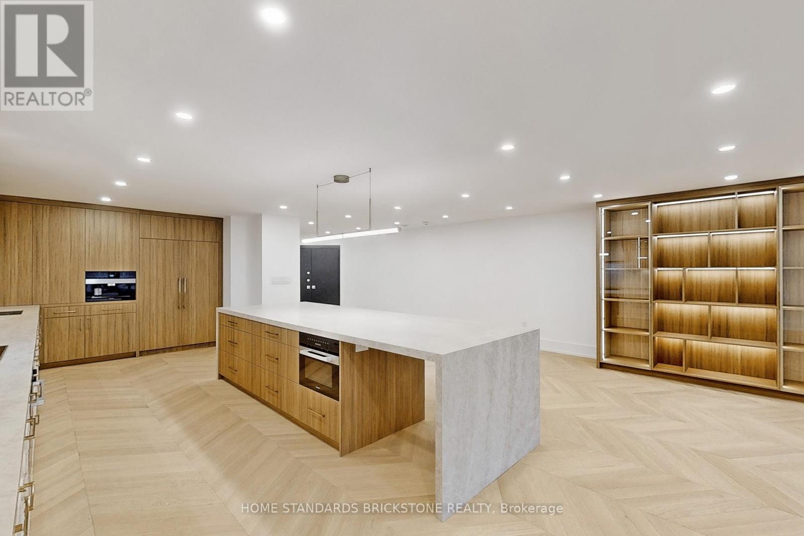 1009 - 110 Bloor Street W, Toronto, Ontario  M5S 2W7 - Photo 10 - C12243567