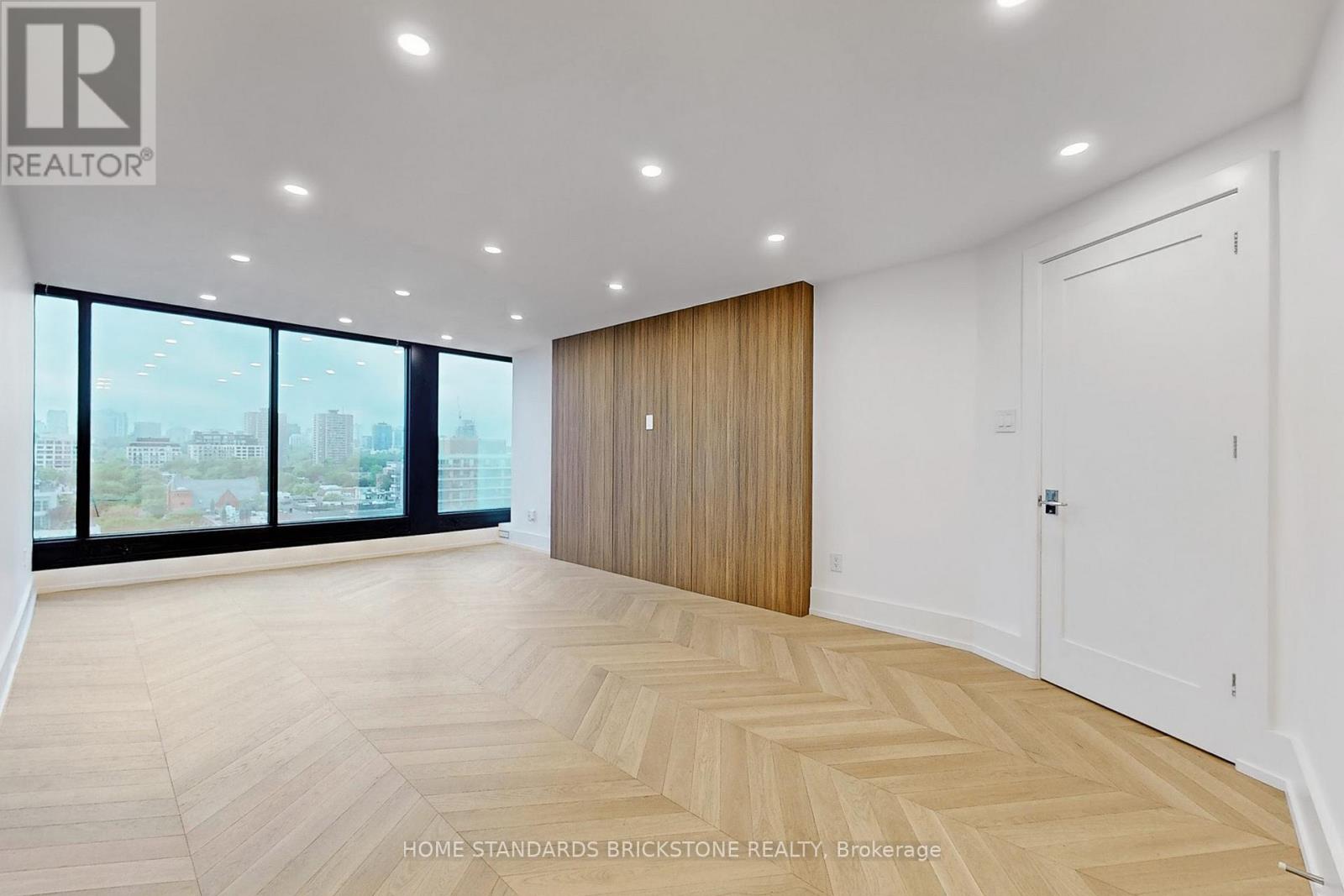 1009 - 110 Bloor Street W, Toronto, Ontario  M5S 2W7 - Photo 18 - C12243567
