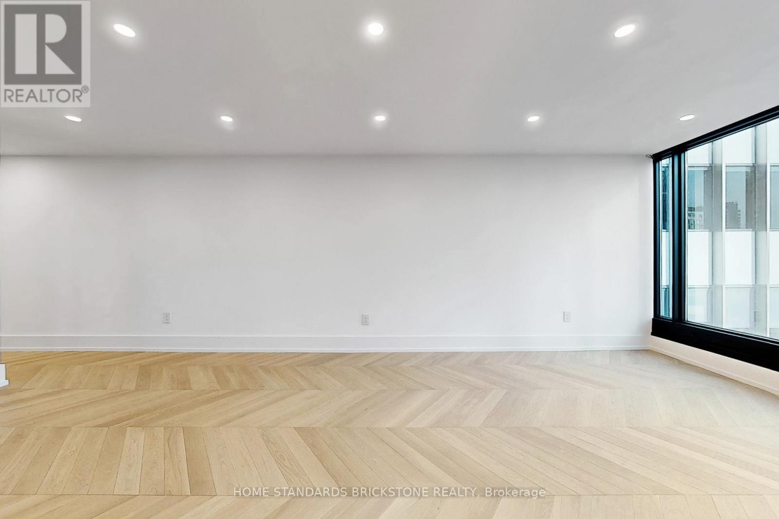 1009 - 110 Bloor Street W, Toronto, Ontario  M5S 2W7 - Photo 19 - C12243567