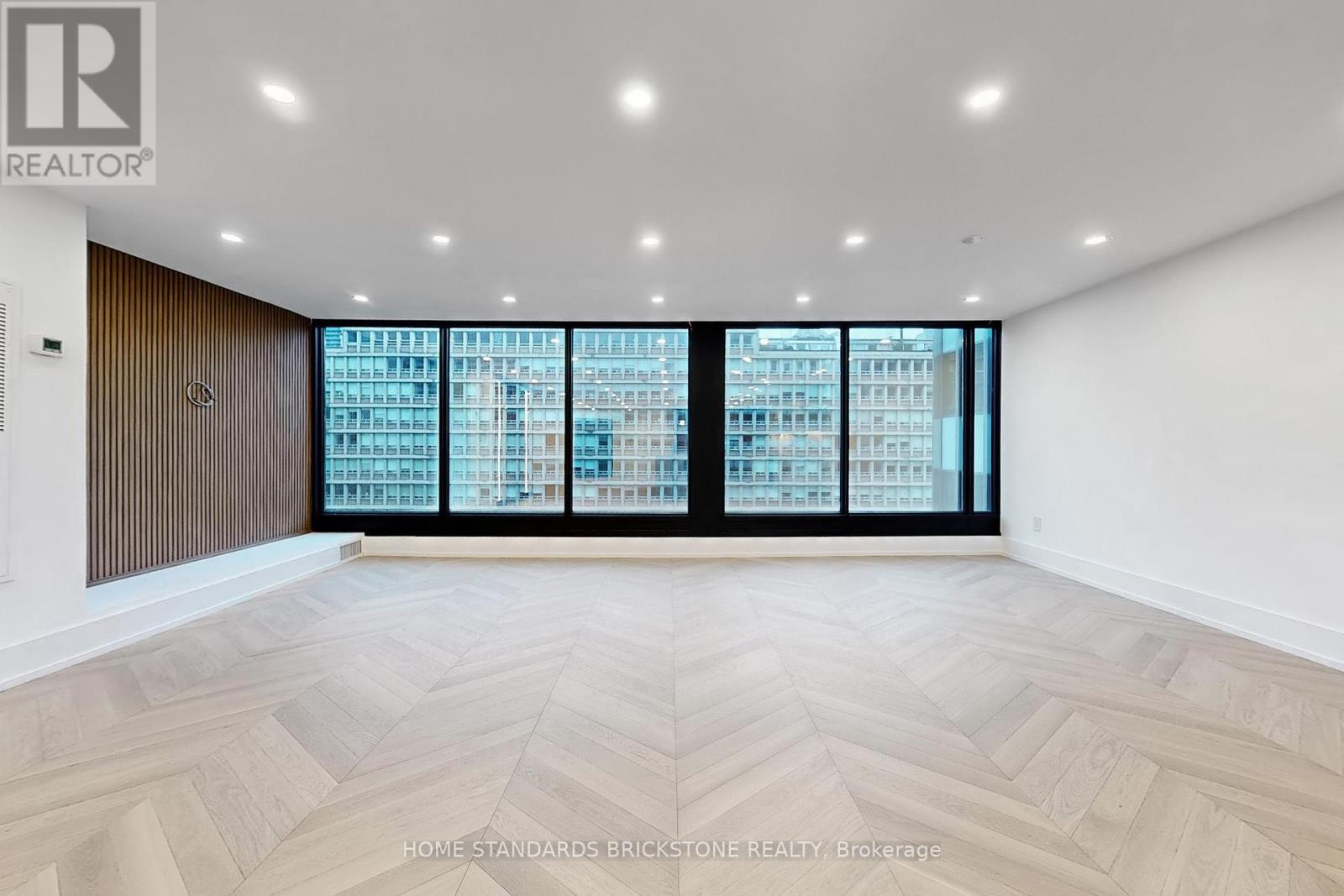 Property at 1009 - 110 BLOOR STREET W image 2