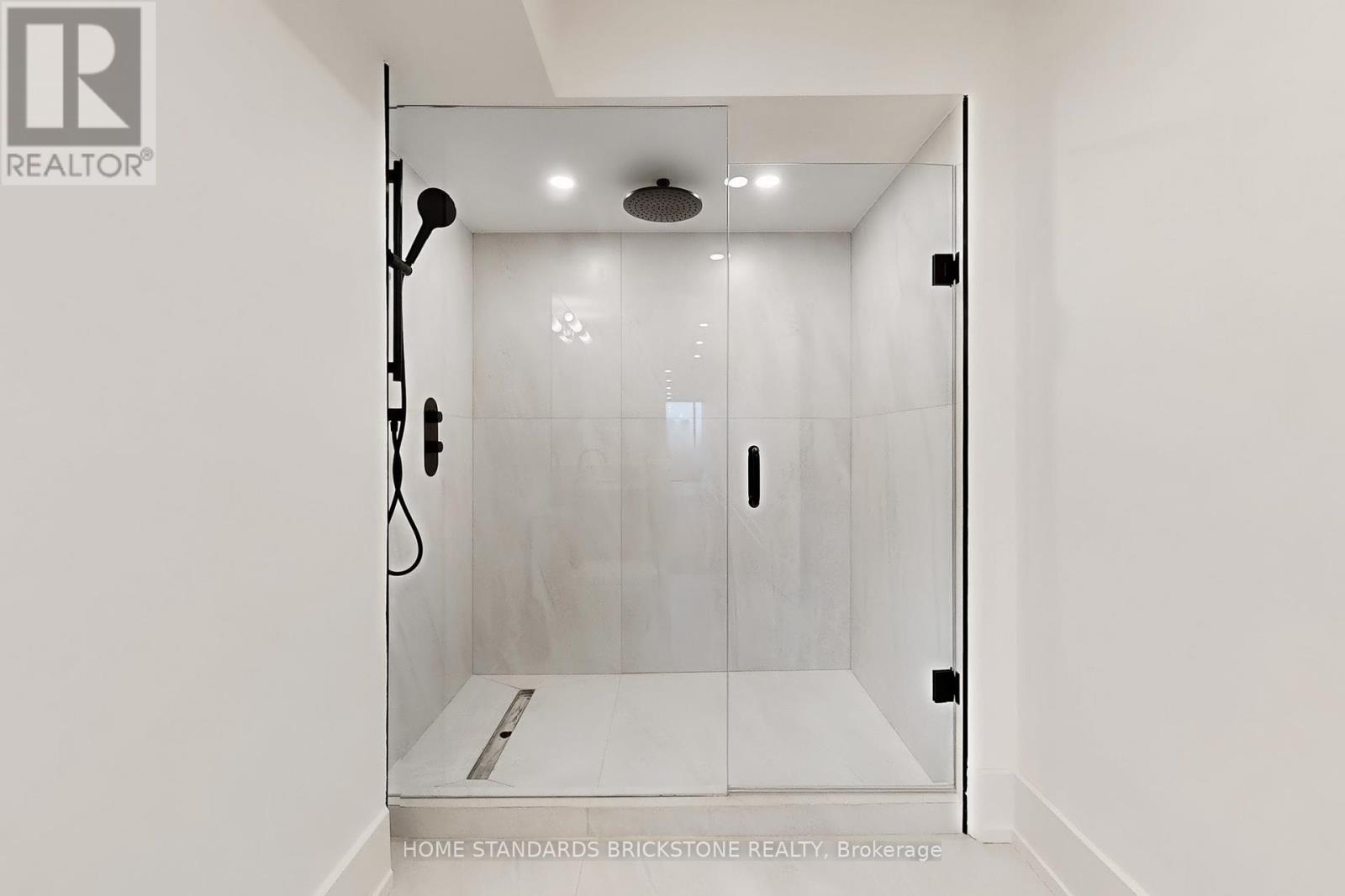 1009 - 110 Bloor Street W, Toronto, Ontario  M5S 2W7 - Photo 24 - C12243567