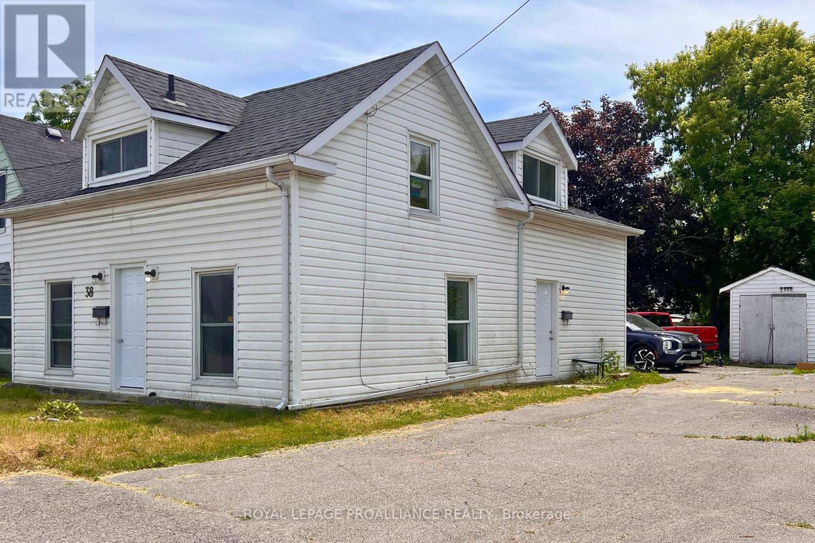 38 Stanley Street, Quinte West, Ontario  K8V 4V2 - Photo 16 - X12243586