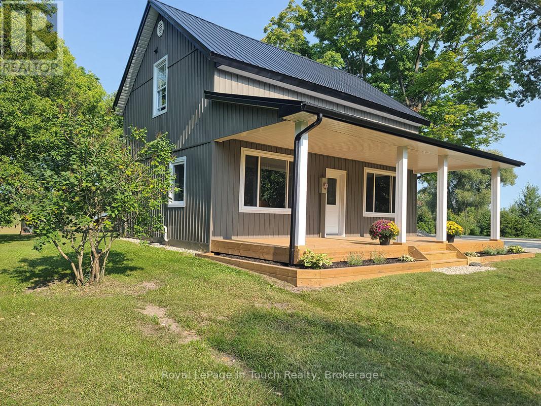 Property at 3010 MATCHEDASH STREET image 4