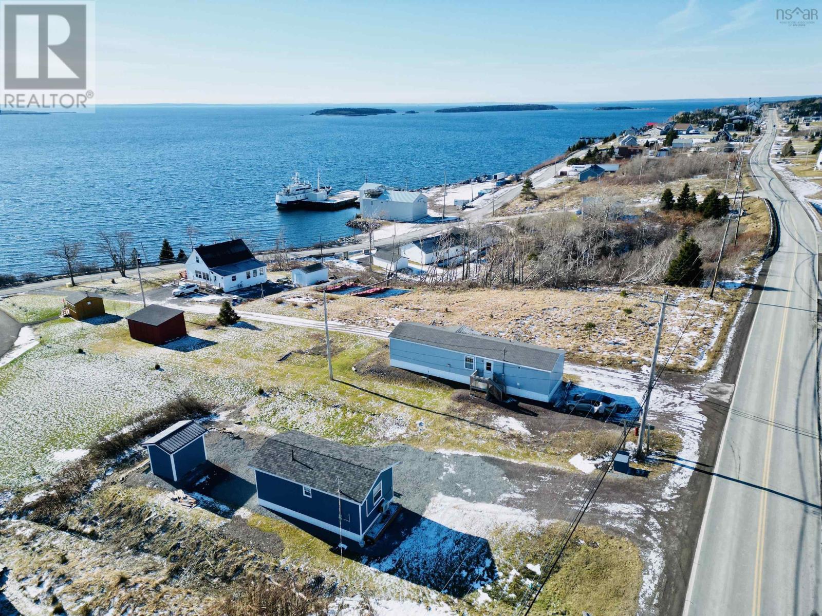 2542 Highway 206, Arichat, Nova Scotia  B0E 1A0 - Photo 3 - 202501320