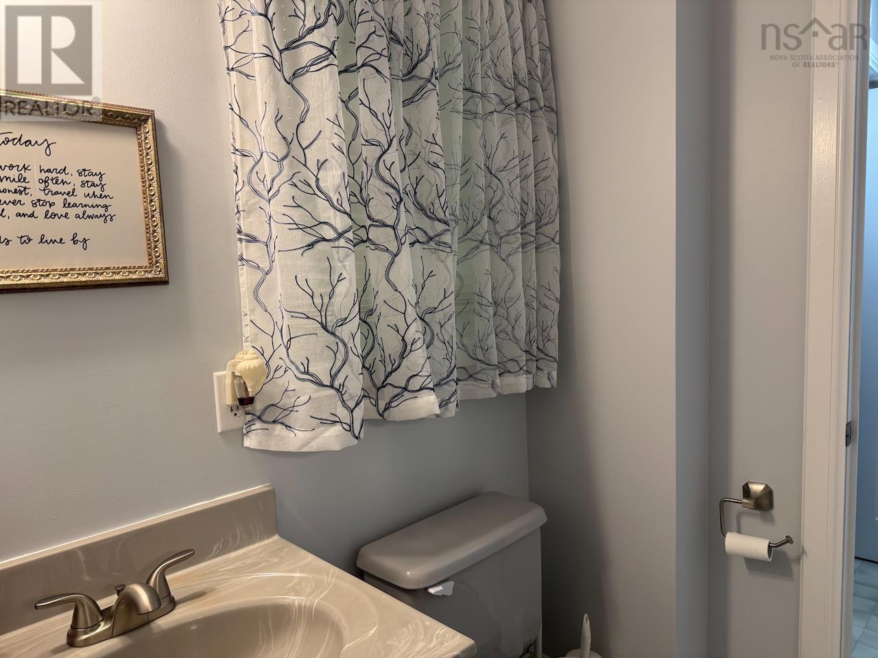 489 Salmon River Road, Valley, Nova Scotia  B6L 4E7 - Photo 15 - 202514894