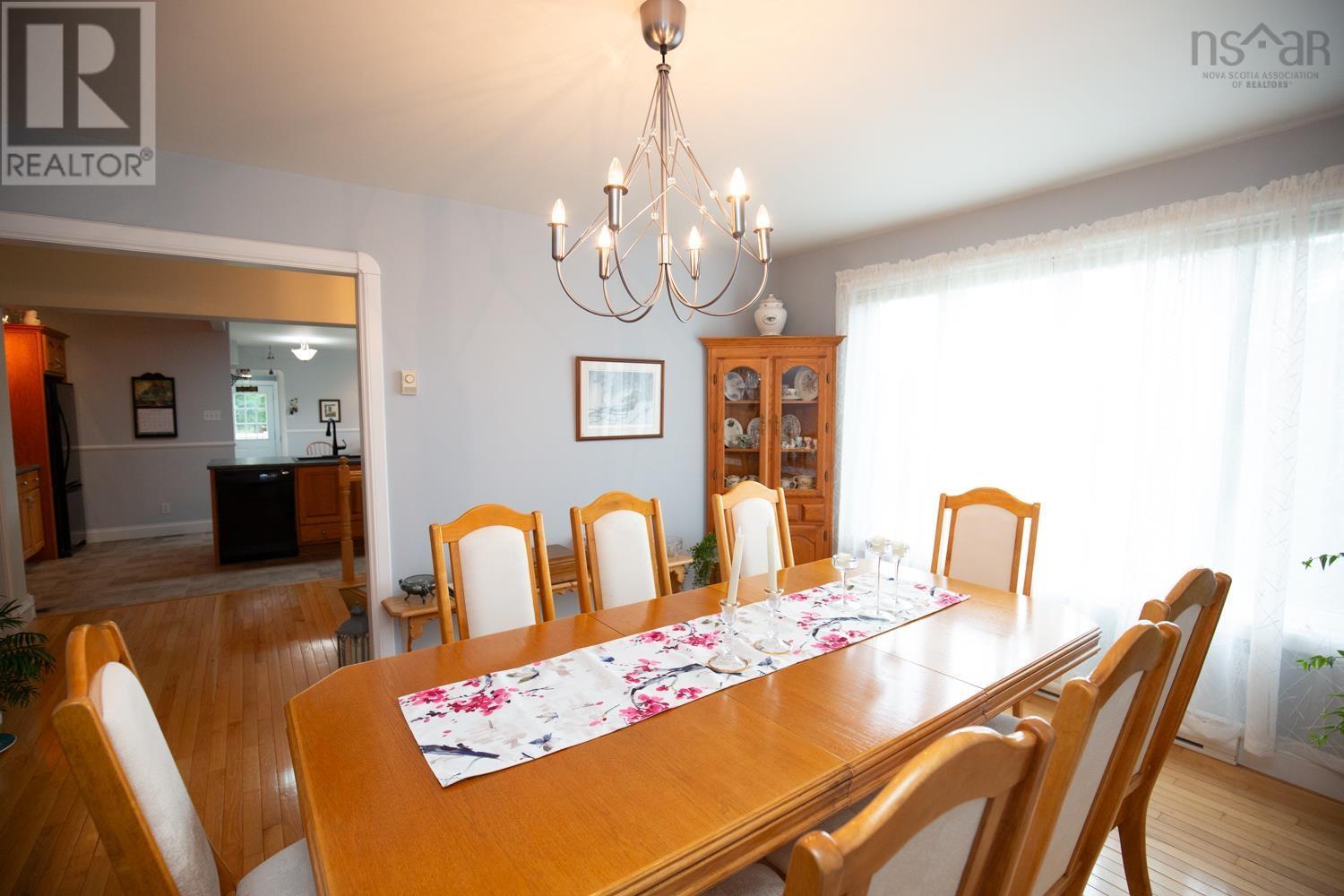 489 Salmon River Road, Valley, Nova Scotia  B6L 4E7 - Photo 11 - 202514894